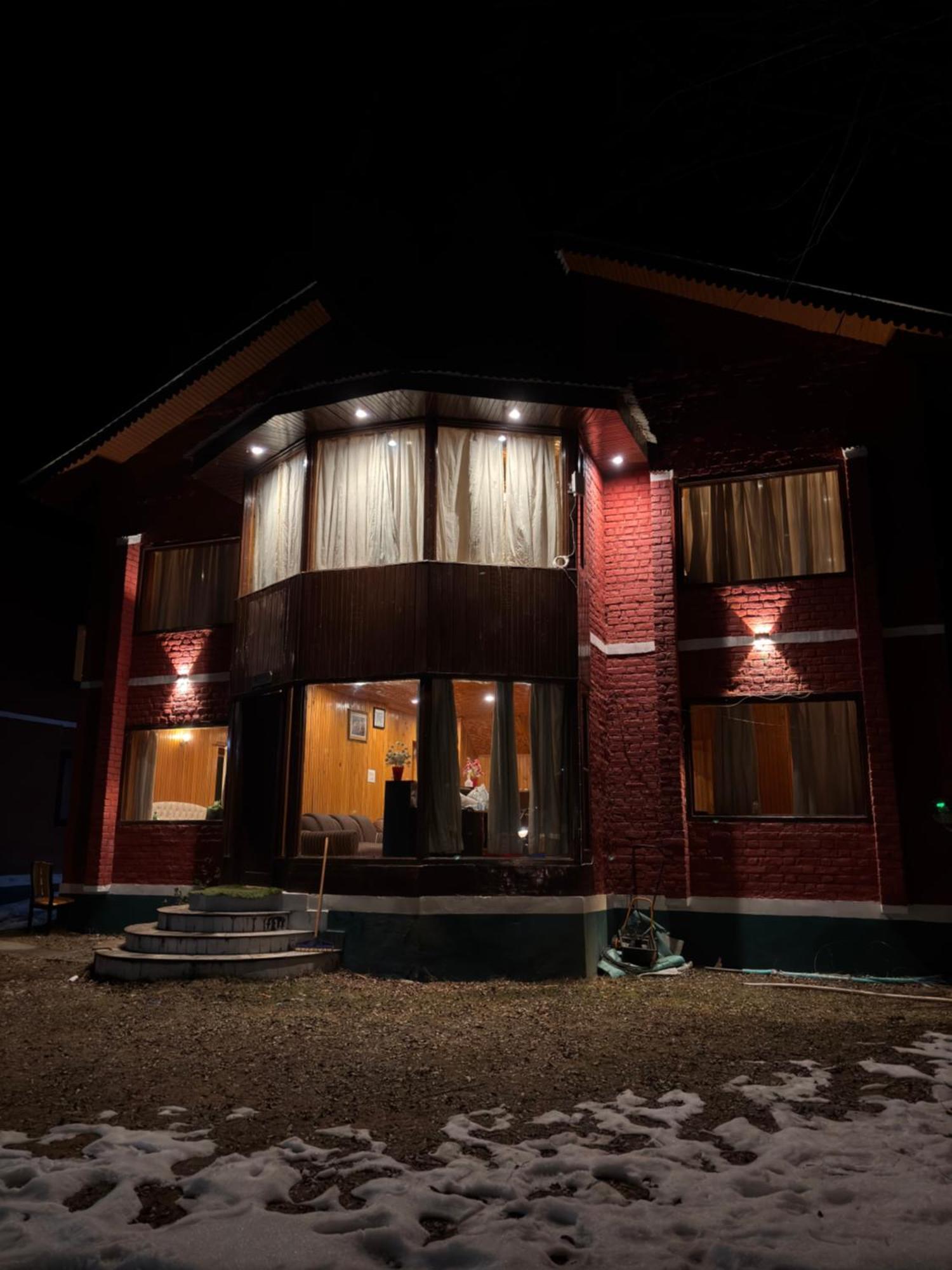 The Pinus Resort Pahalgam Luaran gambar