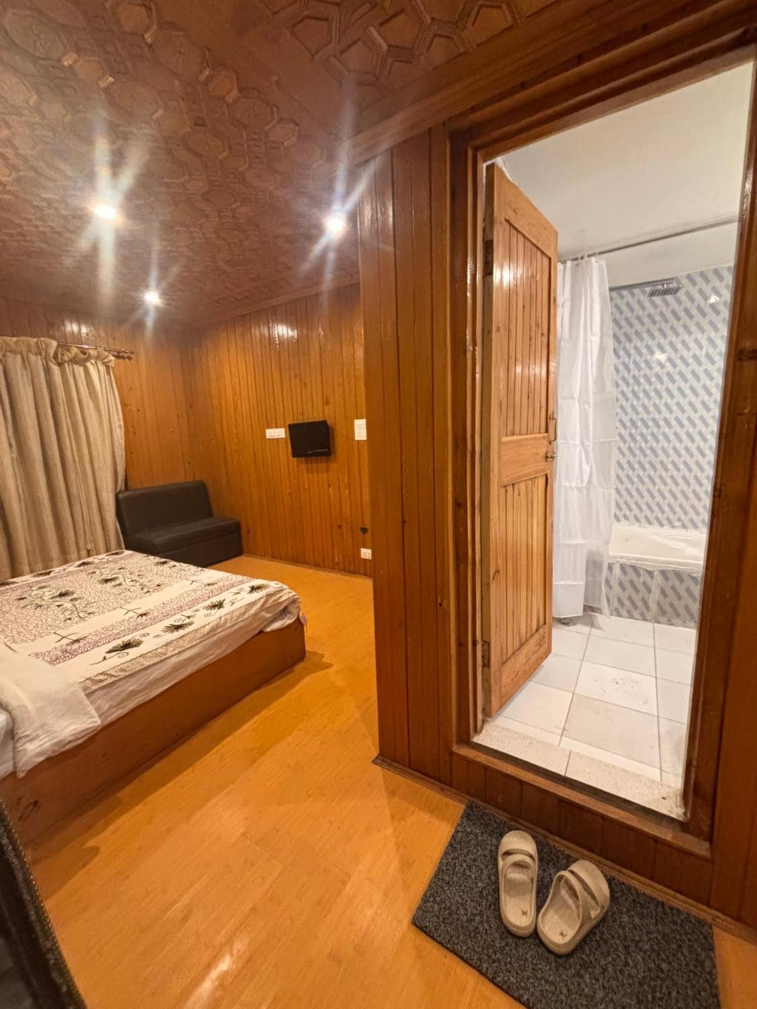 The Pinus Resort Pahalgam Luaran gambar