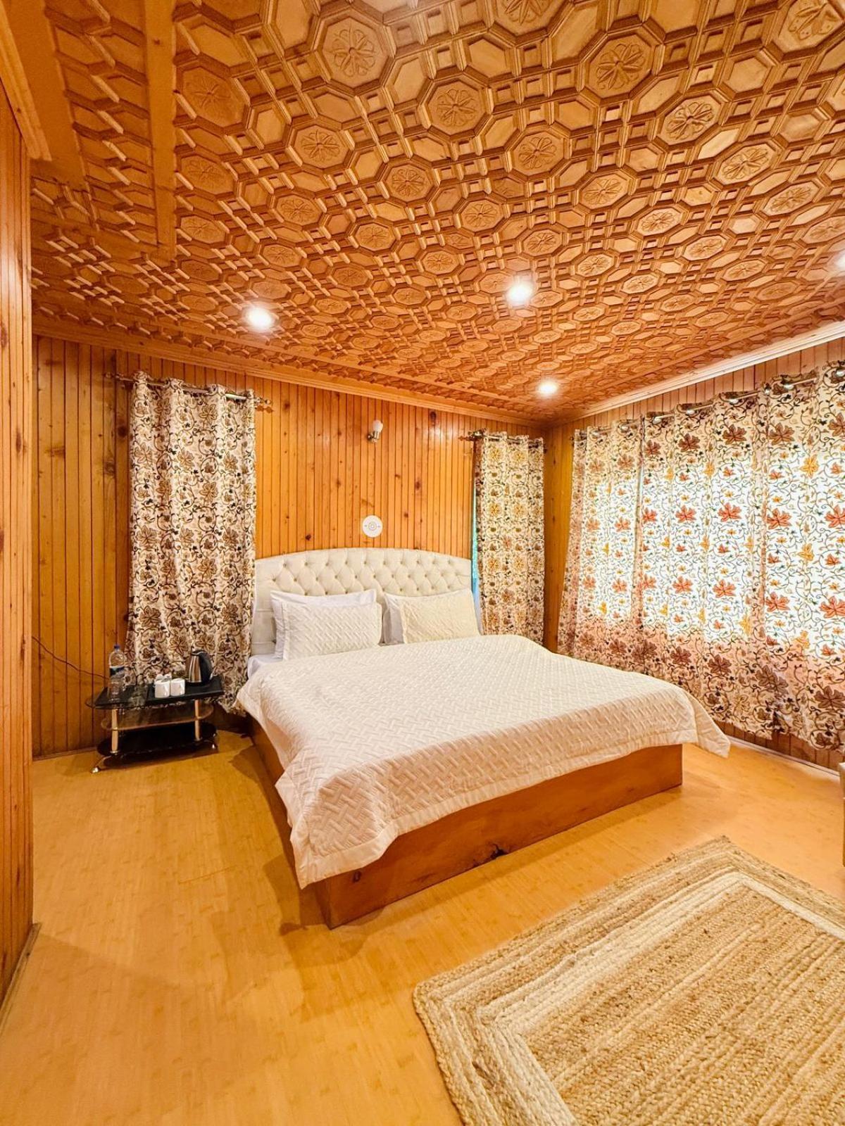 The Pinus Resort Pahalgam Luaran gambar