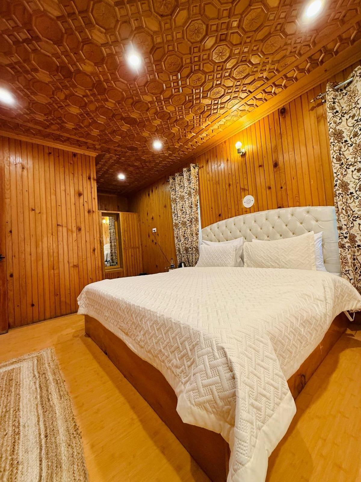 The Pinus Resort Pahalgam Luaran gambar