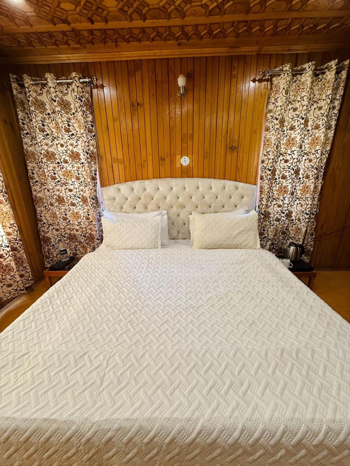 The Pinus Resort Pahalgam Luaran gambar